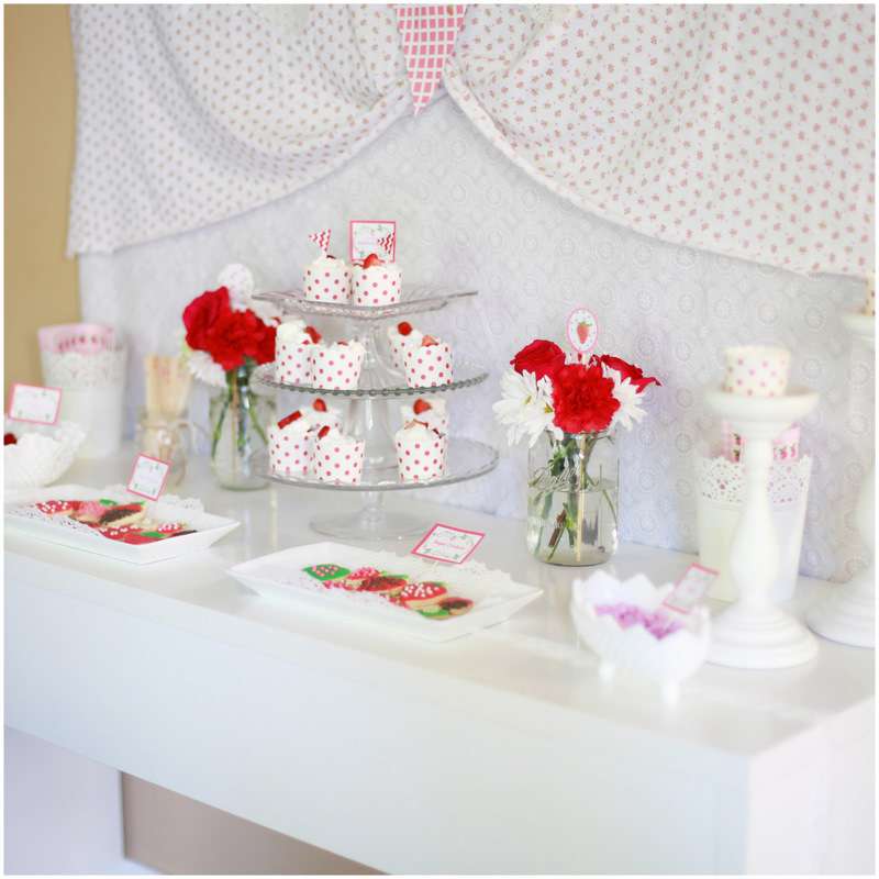 Strawberry Shortcake - Dessert Table