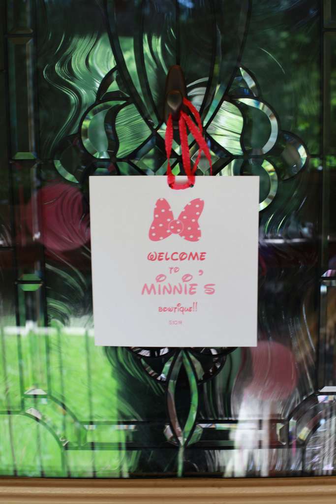 Ombre Minnie Mouse Birthday Party | Posh Little Designs