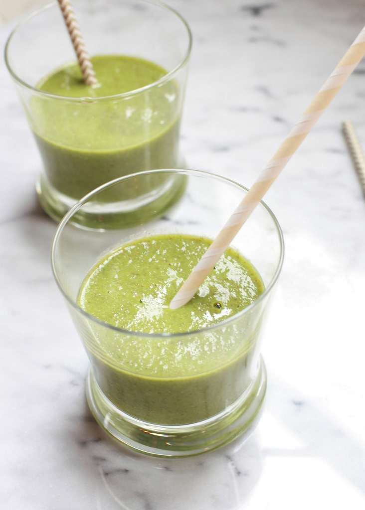 Green Detox Smoothie Recipe | Posh Little Designs