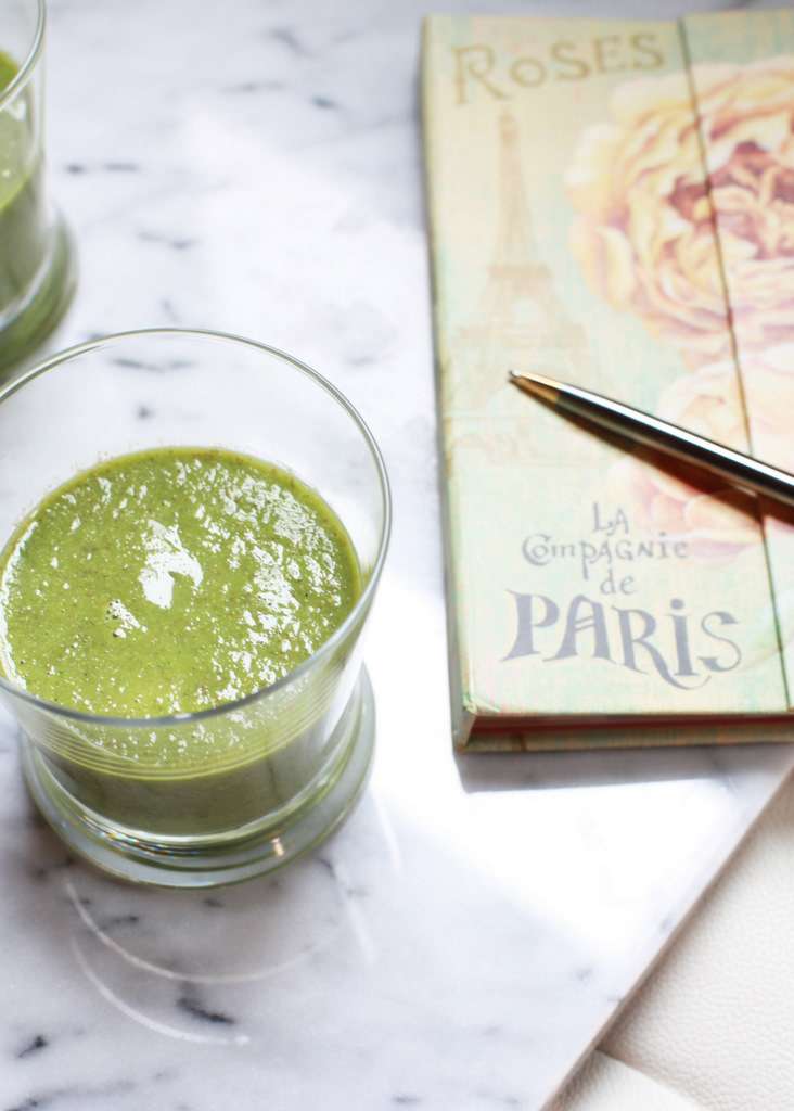 Green Detox Smoothie Recipe | Posh Little Designs
