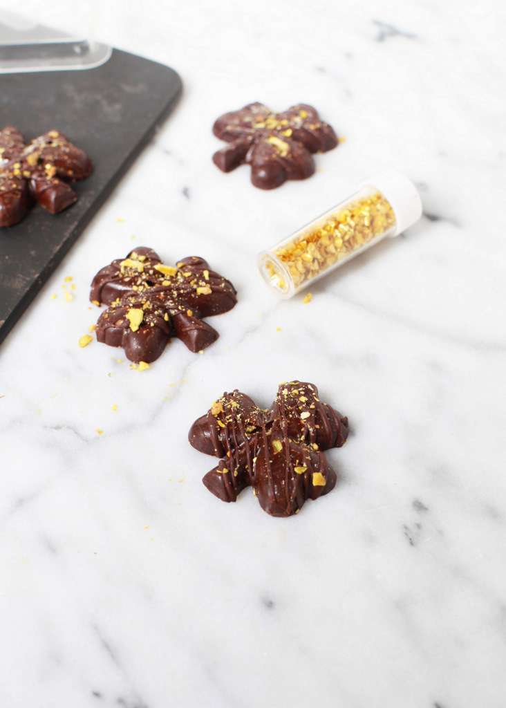 Salted Pistachio Dark Chocolate Shamrocks (V)