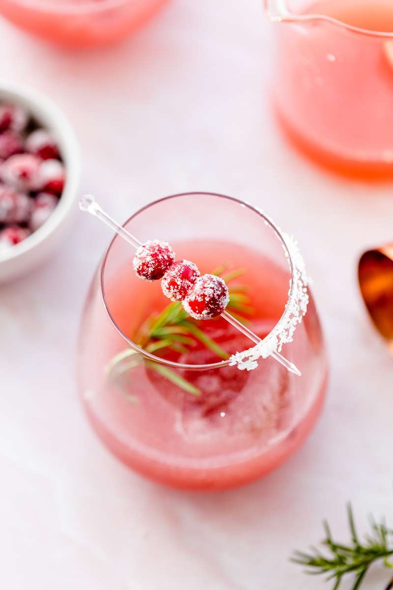 Recipe for cranberry Paloma tequila cocktails for the holiday season