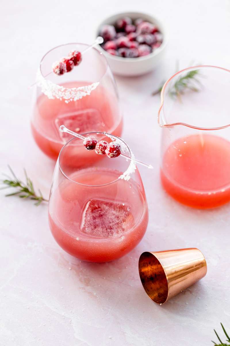 Recipe for cranberry Paloma tequila cocktails for the holiday season