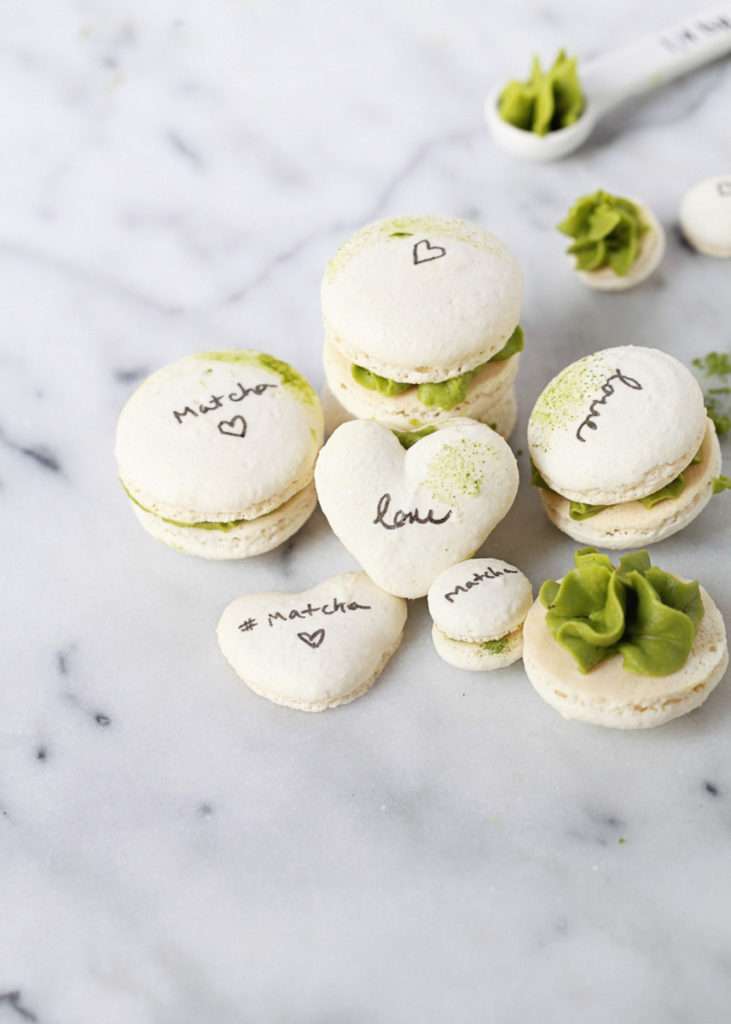 matcha French macaron recipe with matcha frosting