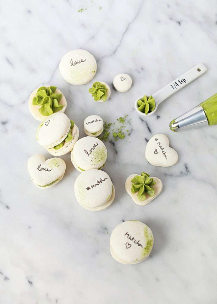 matcha French macaron recipe with matcha frosting