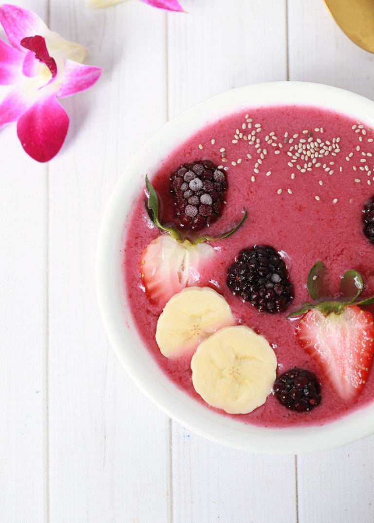 Berry Banana Smoothie Bowl