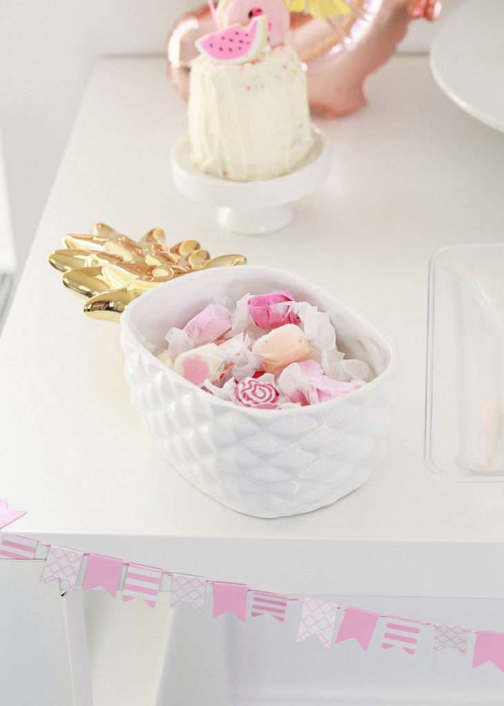 flamingo party, pineapple