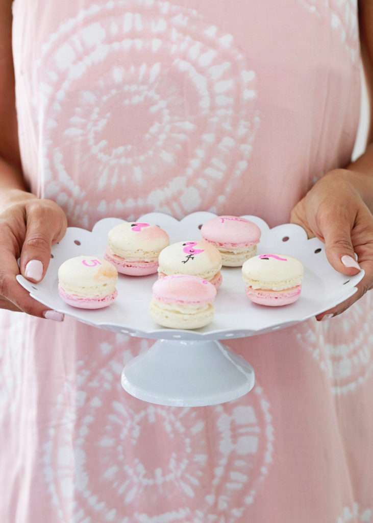 flamingo party macarons