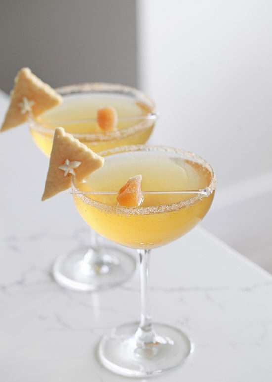 Pumpkin spice cocktail, champagne, pie, thanksgiving, fall