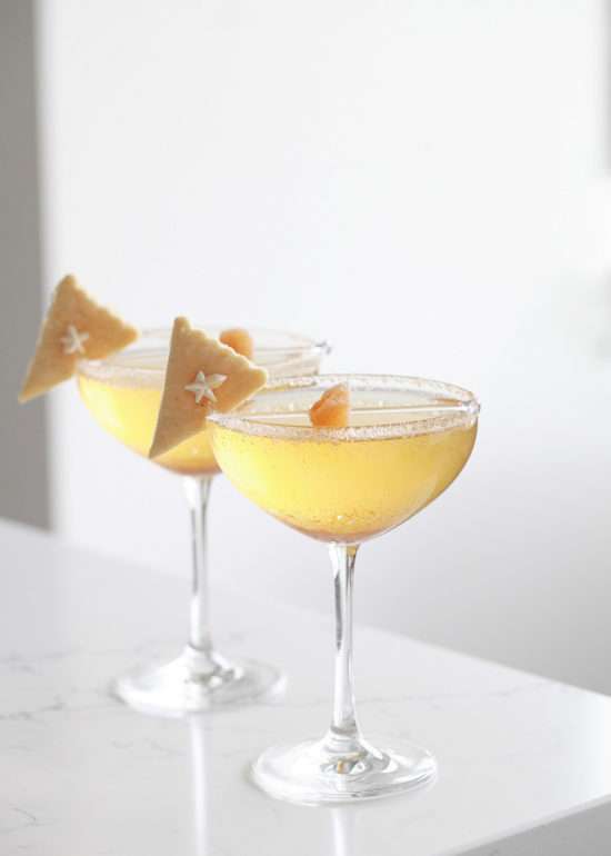 Pumpkin spice cocktail, champagne, pie, thanksgiving, fall