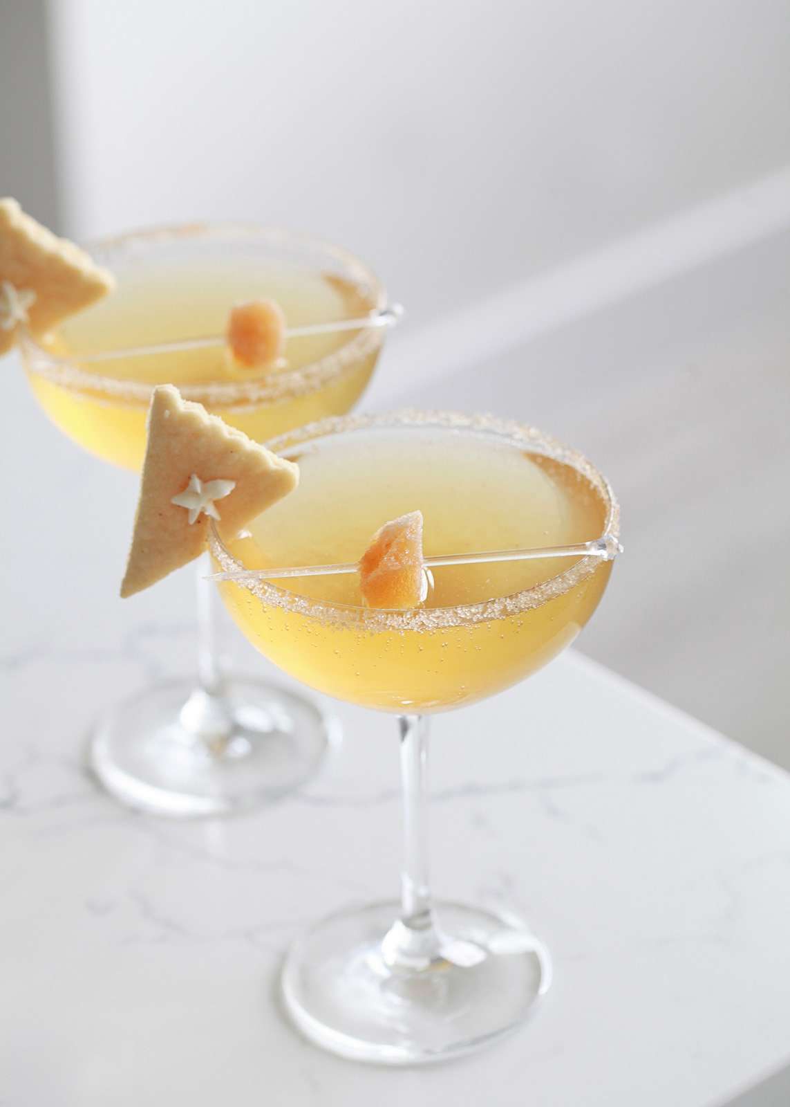 Pumpkin spice cocktail, champagne, pie, thanksgiving, fall