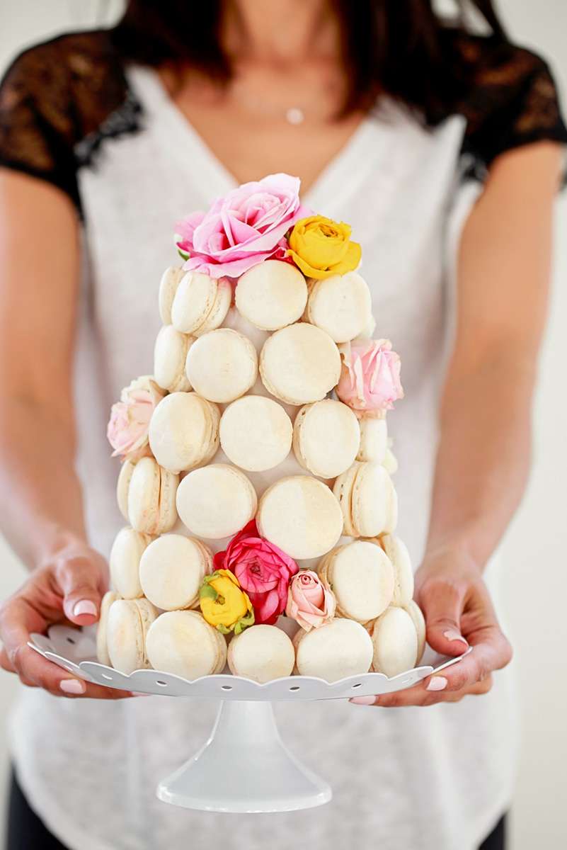 macarons_french_macaron_diy_tower_baking_weddings_party_decor_recipe