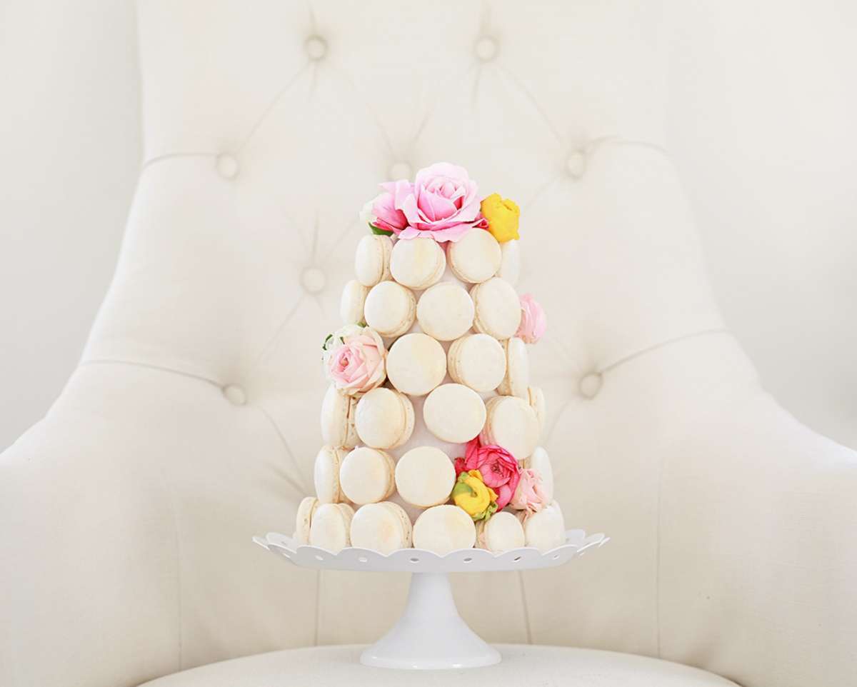 macarons_french_macaron_diy_tower_baking_weddings_party_decor_recipe