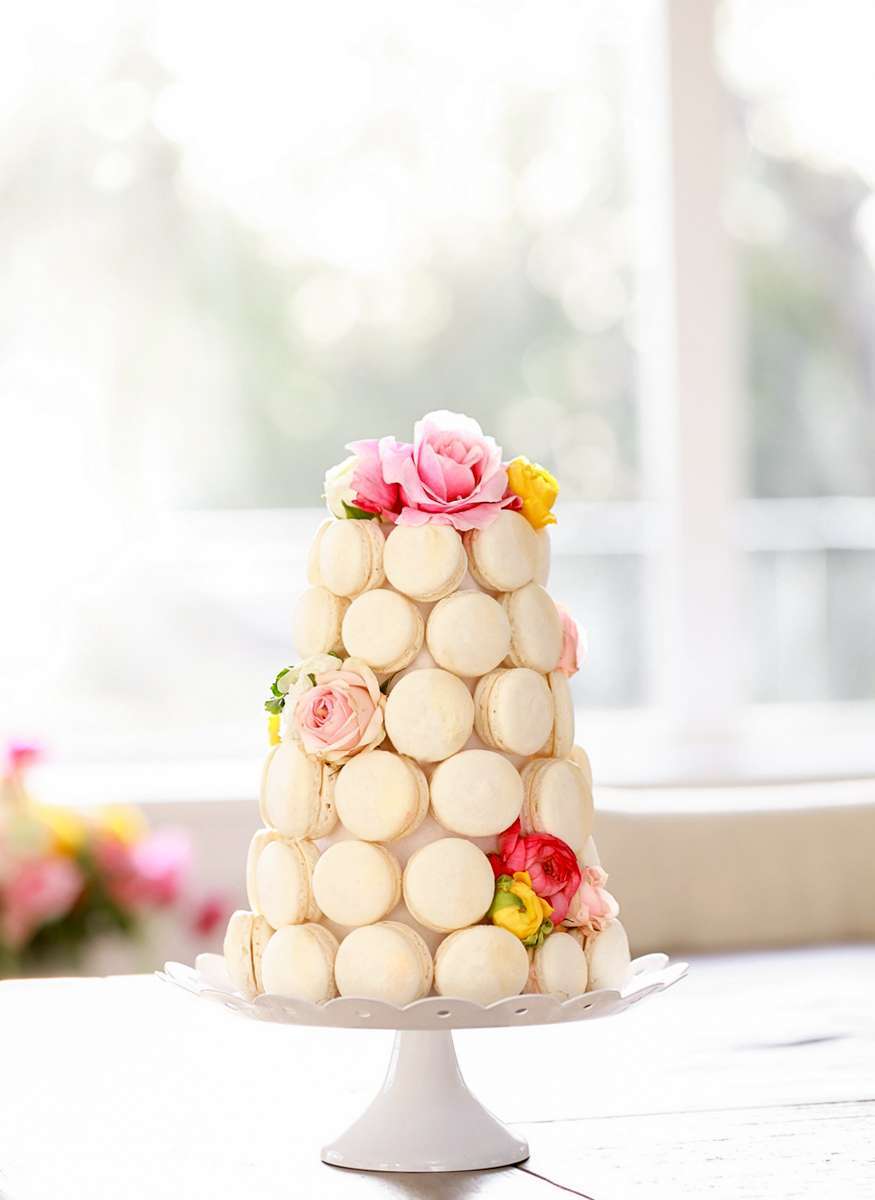 macarons_french_macaron_diy_tower_baking_weddings_party_decor_recipe