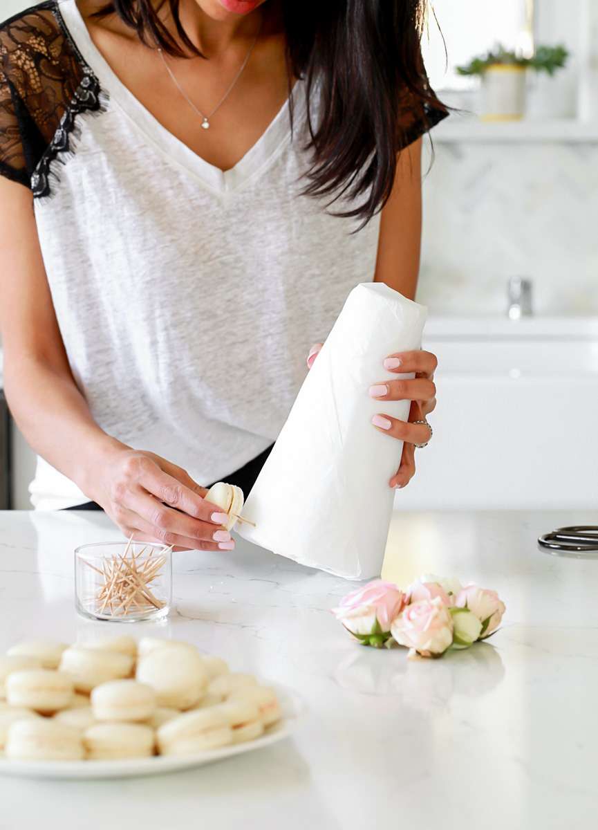 macarons_french_macaron_diy_tower_baking_weddings_party_decor_recipe