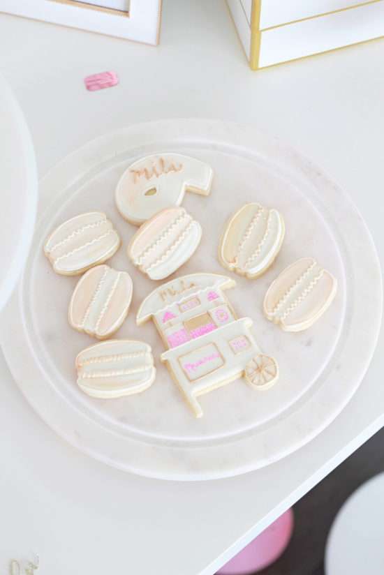 Macaron Birthday Party-Pink Parties- Children-Bottega Louis