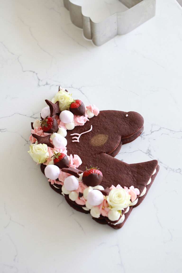 Unicorn Cookie Cake-Unicorns-Dessert-DIY-Tutorials