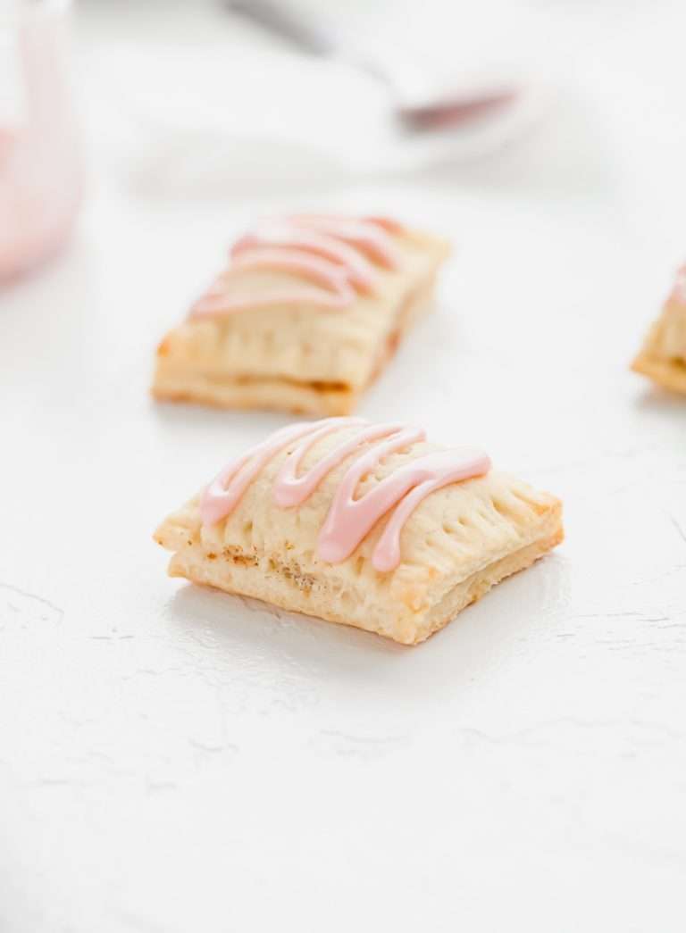 apple pie-dessert-fall-recipes-mini-pop-tarts