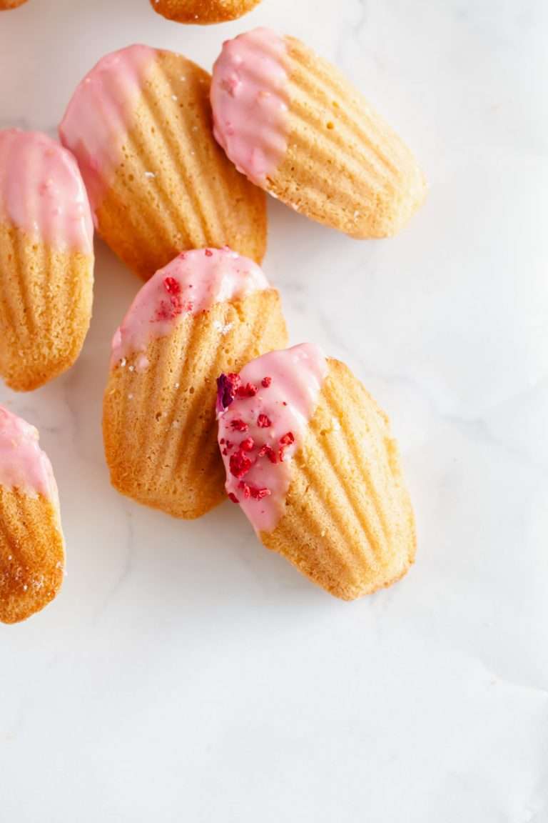 madeleines-french-recipes-baking-cakes-madeleine-pan-valentines-day-dairyfree-glutenfree