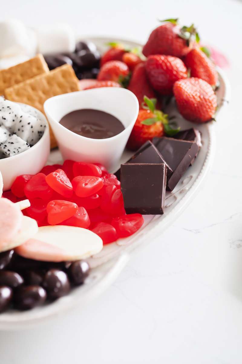 Cookies-dessert-board-chocolate-fruit-appetizers-how-to-wine