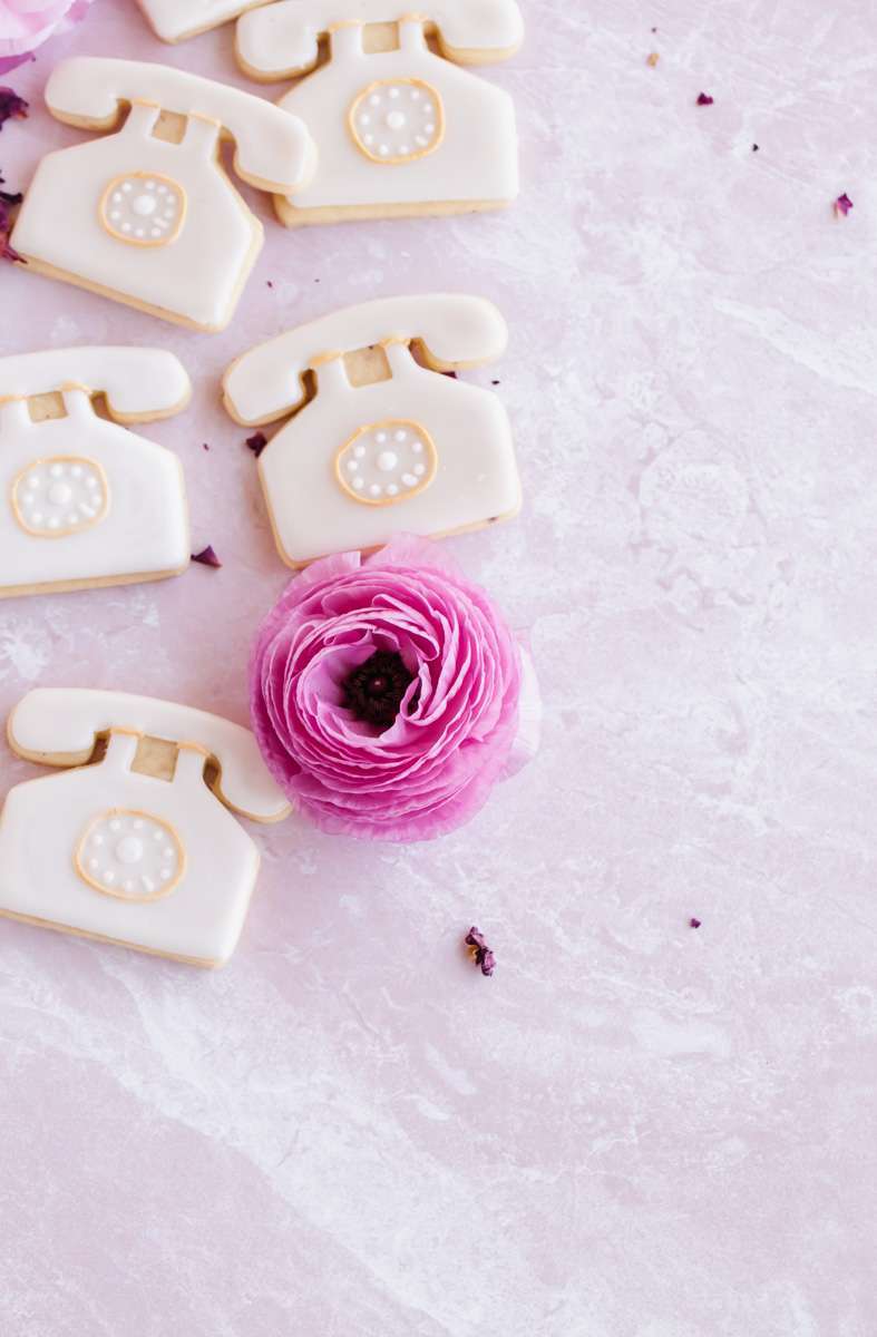 sugar-cookies-cookie-royal-icing-cookie-cutters-rose-recipe-telephone