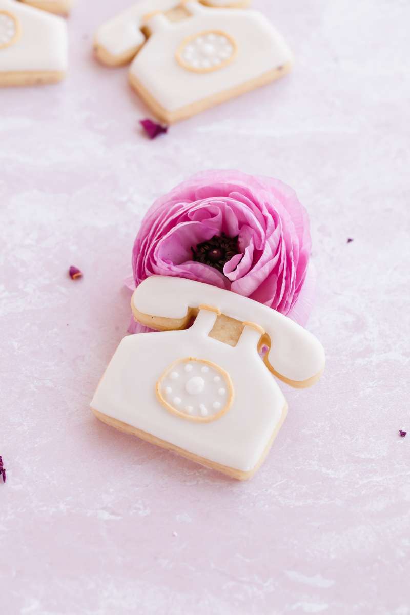 sugar-cookies-cookie-royal-icing-cookie-cutters-rose-recipe-telephone