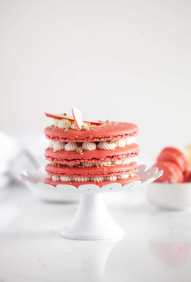 A recipe for apple crisp macarons and a macaron cake for fall dessert menus | Posh Little Designs