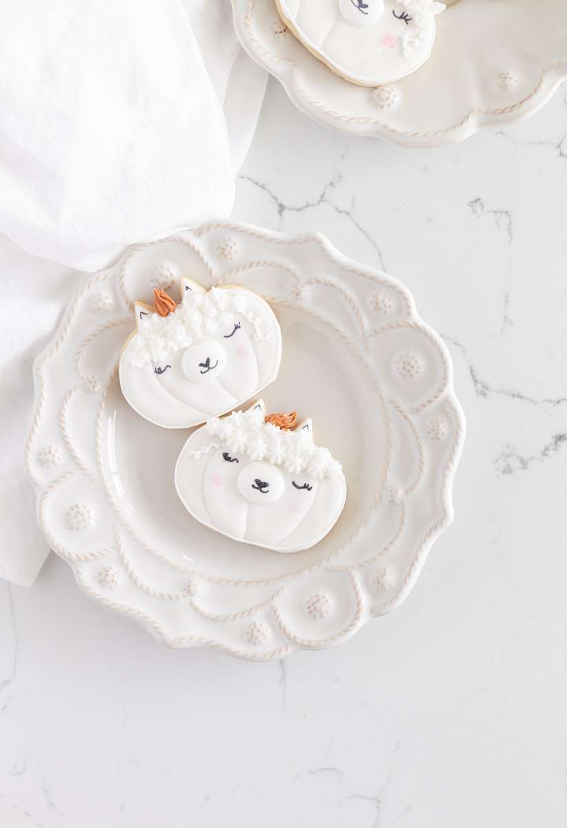 llama-pumpkin-sugar-cookies-baking-falll-royal-icing-recipes-halloween