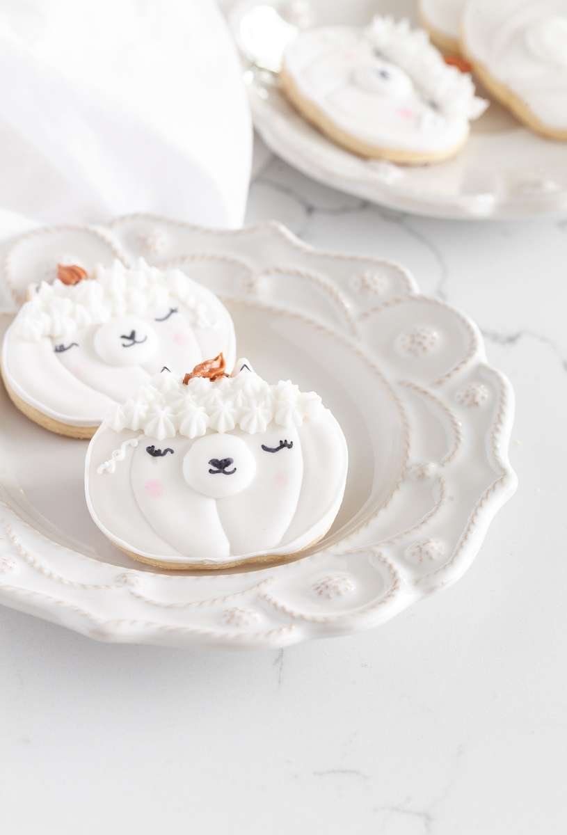 llama-pumpkin-sugar-cookies-baking-falll-royal-icing-recipes-halloween