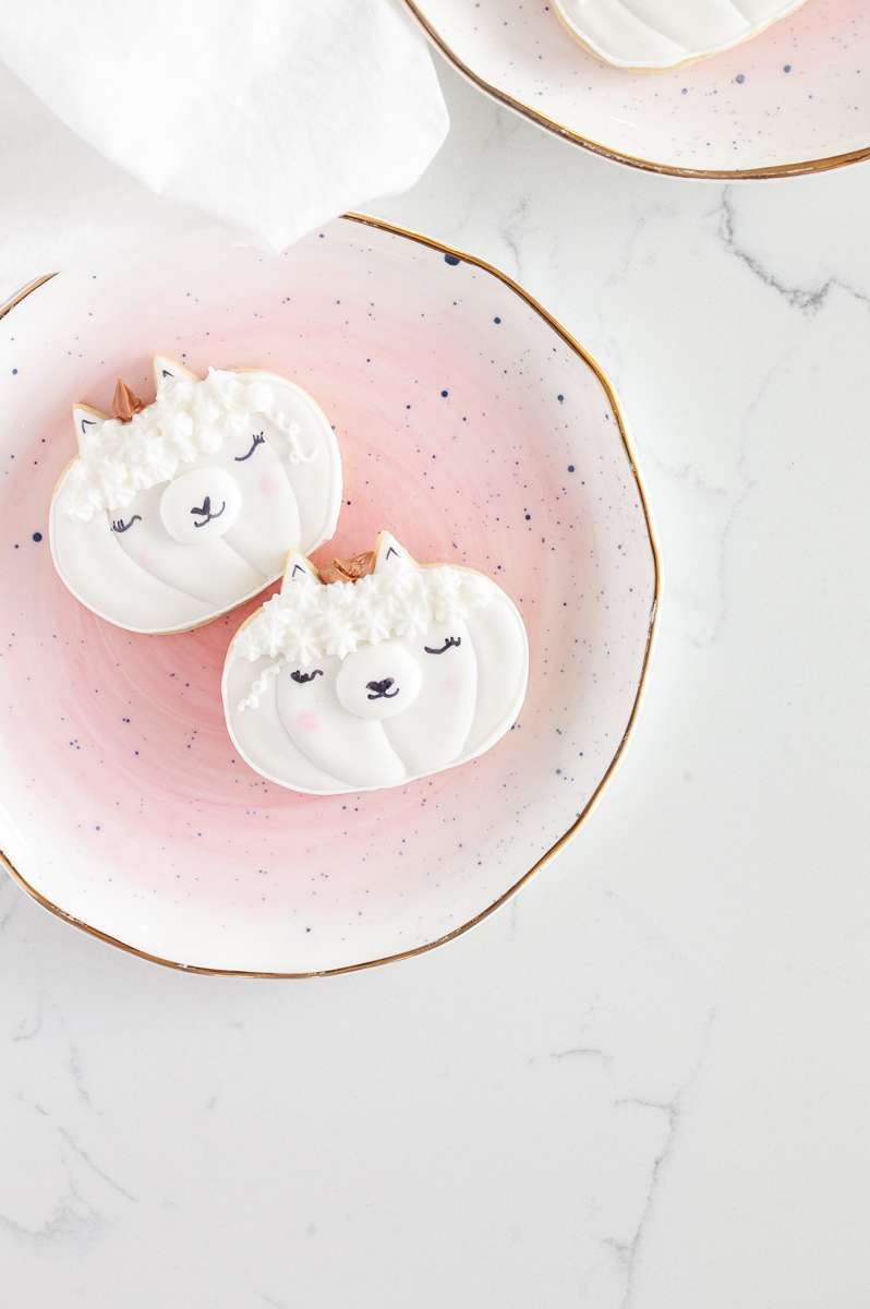 llama-pumpkin-sugar-cookies-baking-falll-royal-icing-recipes-halloween