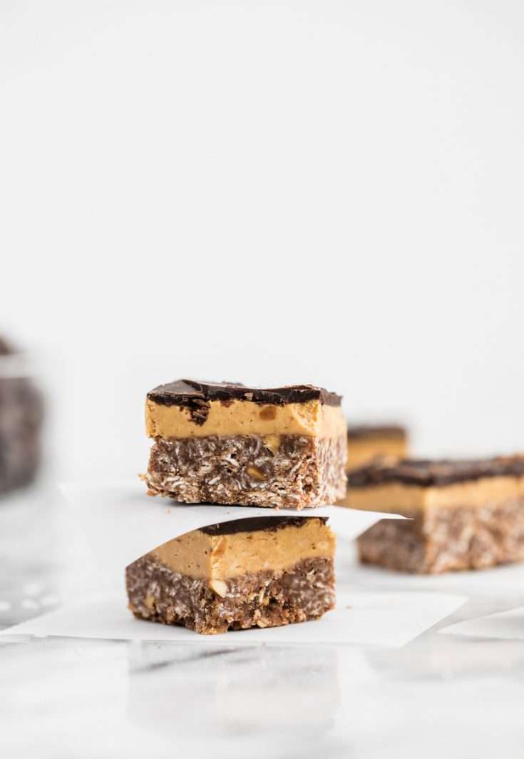 The best Vegan Chocolate Peanut Butter No Bake Bars - Posh Little Designs