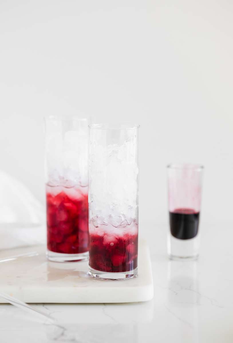 healthy_elderberry_syrup_drink_recipes_immune_boosting_drinks_coronavirus_