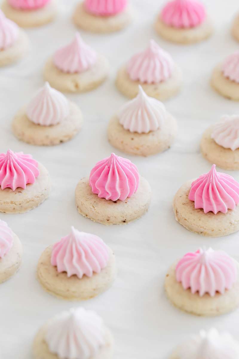 sugar_cookie_recipes_baking_cookie_decorating_small_batch_royal_icing_pink_sugar_cookie_ombre_dessert_ideas_baking