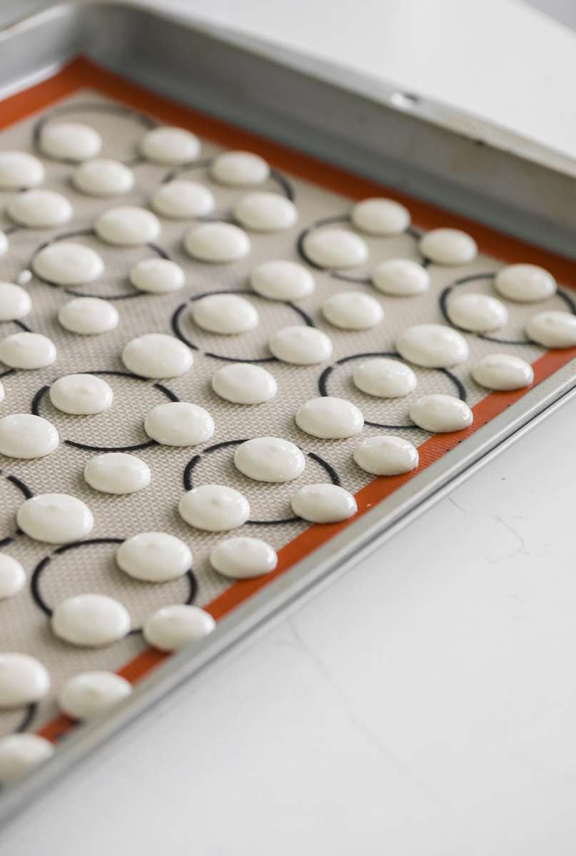 mini_french_macaron_cereal_trends_breakfast_dessert_recipes_chocolate_ganache