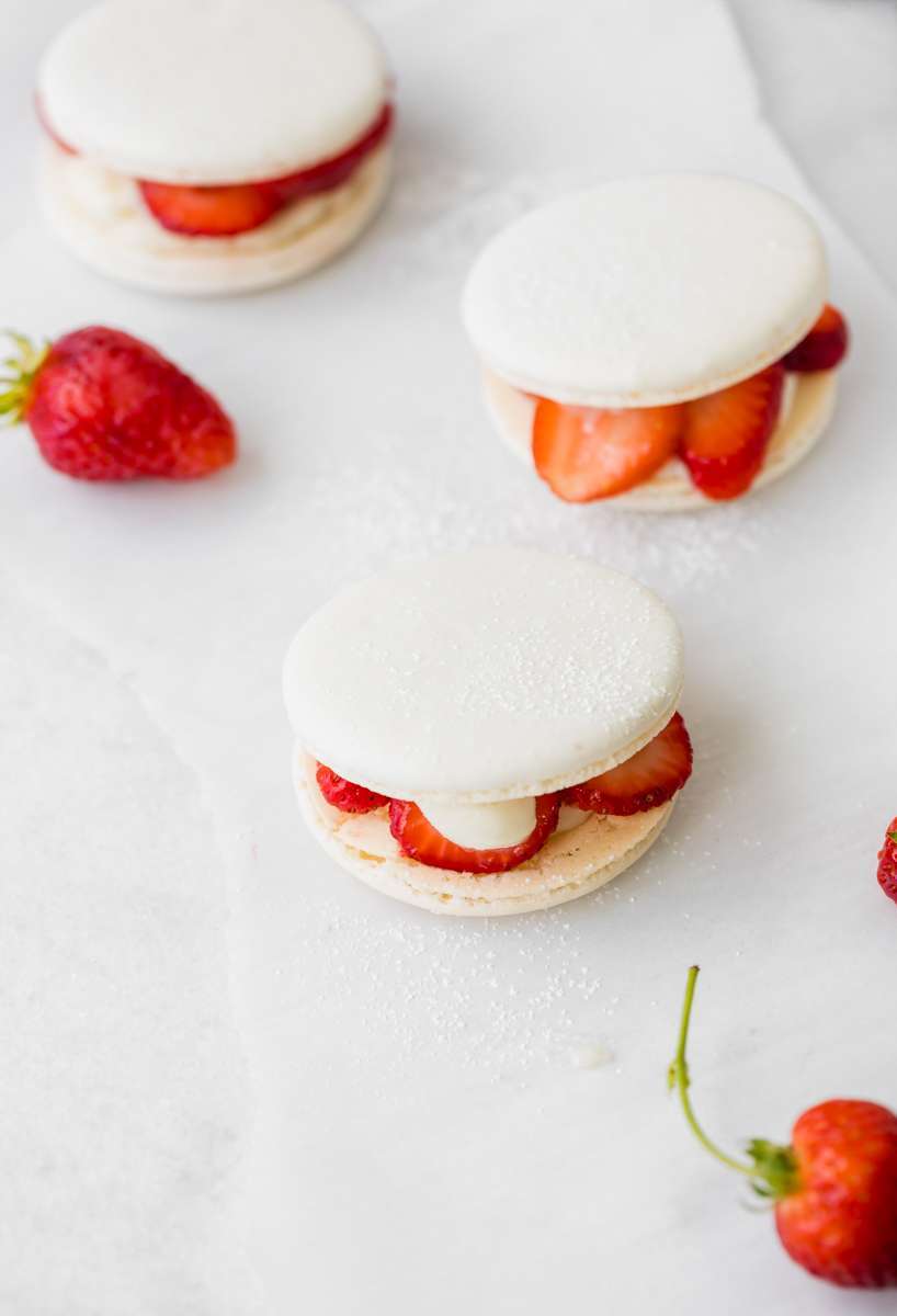 Strawberry shortcake macarons recipe _gluten_free_strawberry_recipes_shortcake_macarons_baking_dairy_free