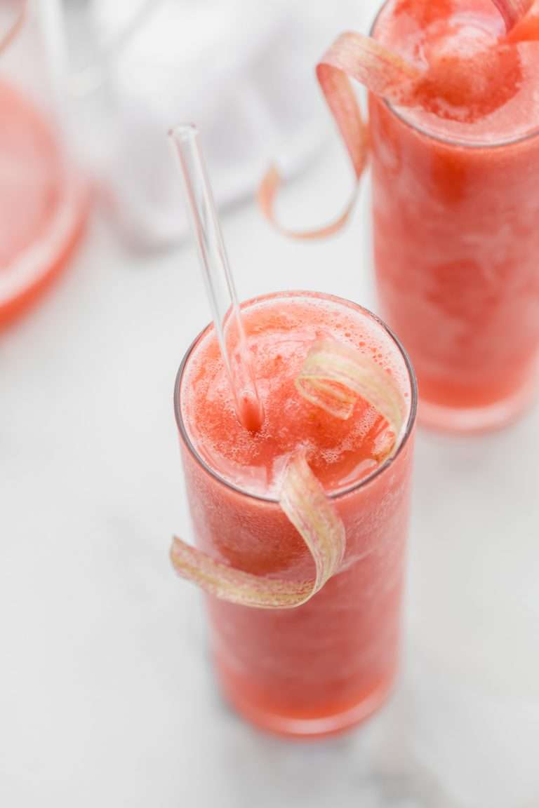 frosé_rosé_strawberry_rhubarb_summer_cocktails_drinks_recipes_