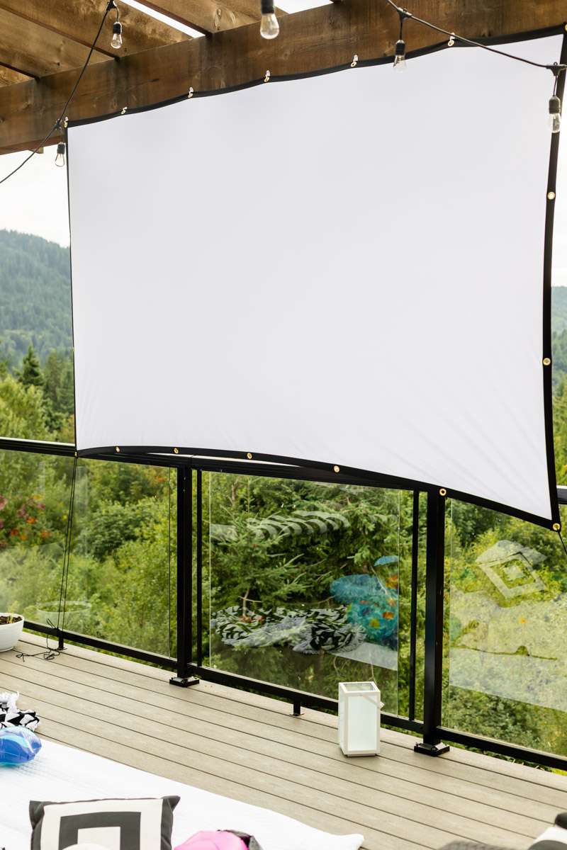outdoor movie night - posh little designs