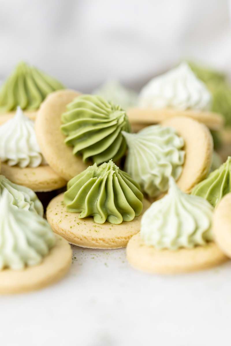The best matcha iced sugar cookies with royal icing for the fall season. Enjoy with your favorite matcha latte.