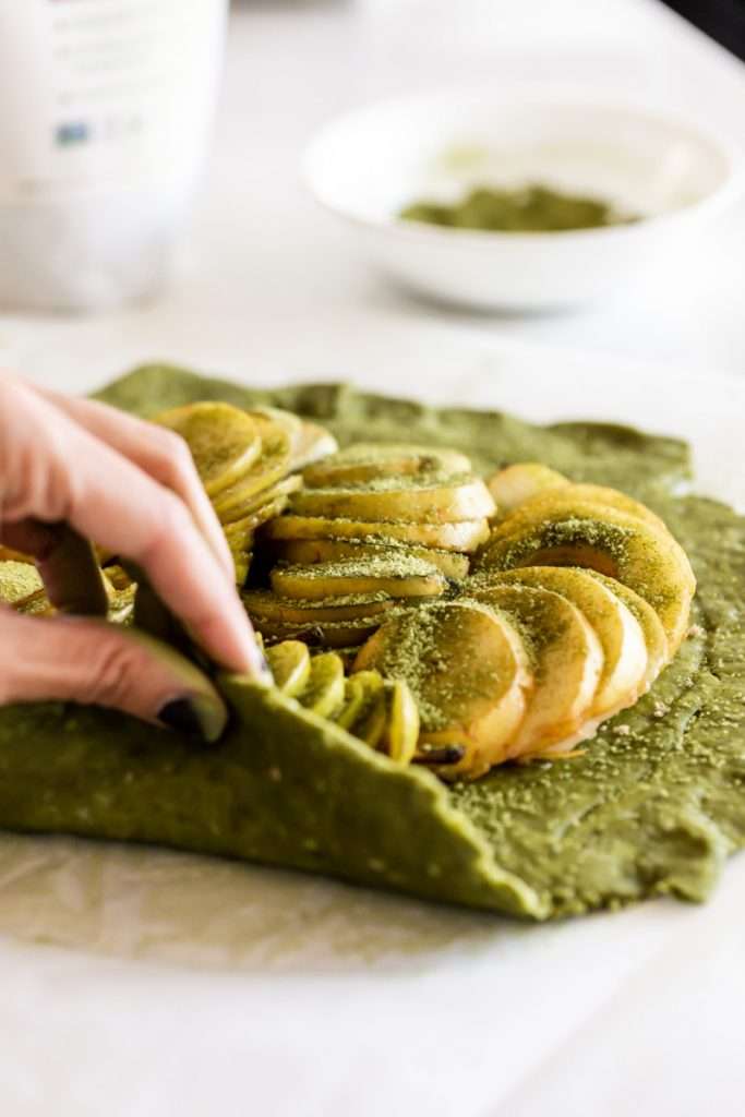 easy matcha coconut oil pie crust