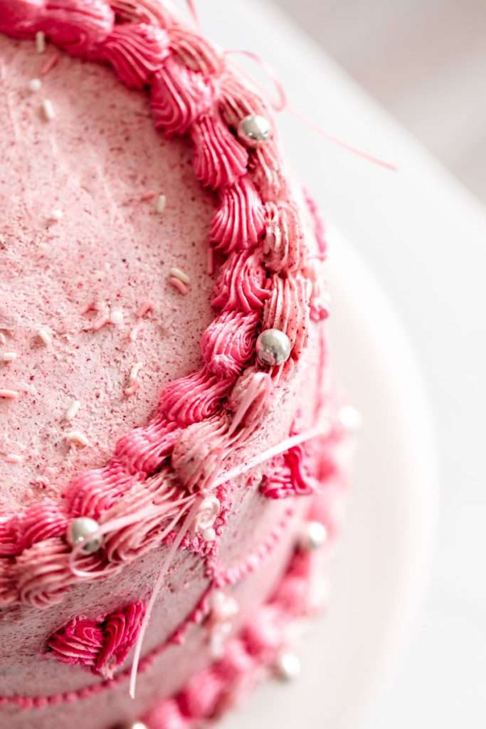 Barbie movie themed desserts for kids and teen barbie birthday parties. Cake