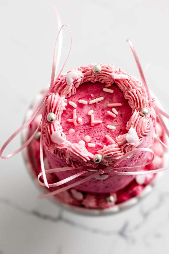 Barbie movie themed desserts for kids and teen barbie birthday parties. Cake