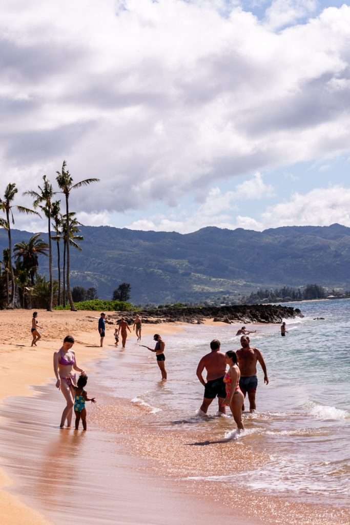Beautiful Haleiwa Ali'i Beach Park in Haleiwa Hawaii, Oahu. Must visit for seashells, sea turtles and warm golden sand.