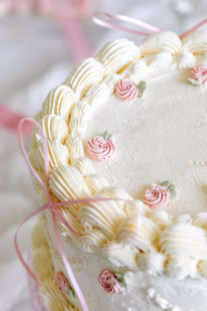 Lambeth Cake closeup from a coquette themed teen birthday party.