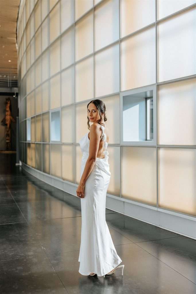 Timeless women's anniversary fashion details